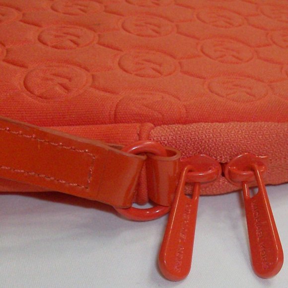 Michael Kors Logo Orange Neoprene Shoulder bag - Picture 9 of 10